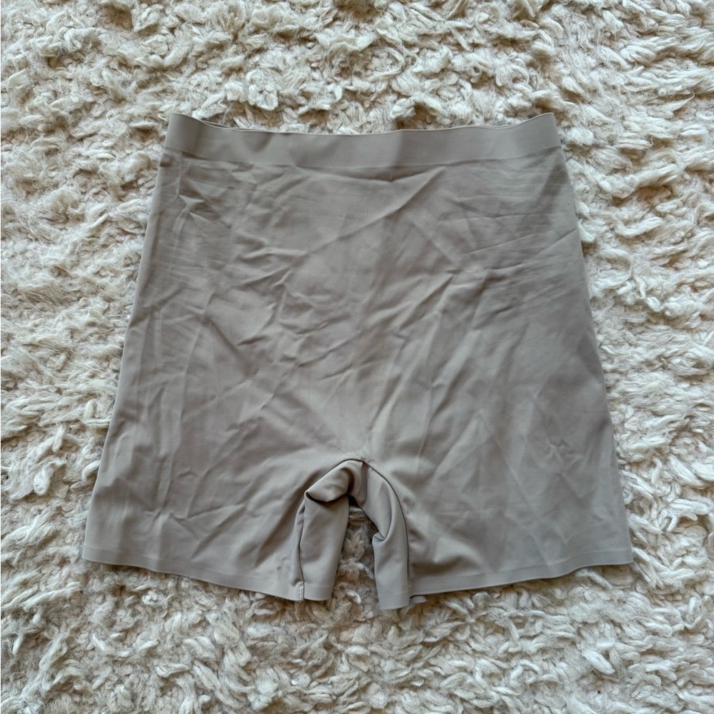 🎯3 for $15 🎯Tan shaper brief Women’s size medium